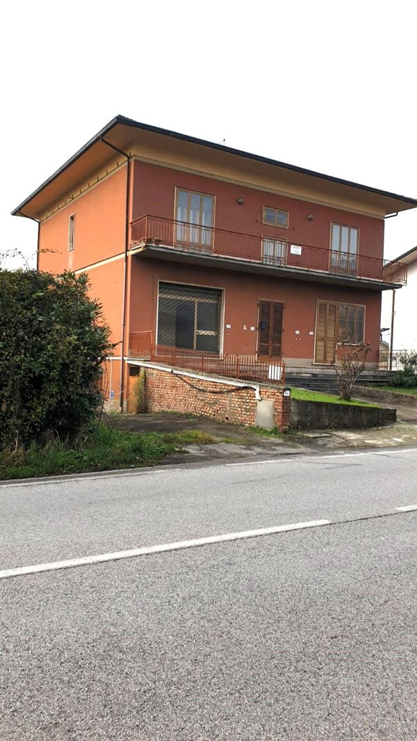 casa indipendente in vendita a Monsummano Terme