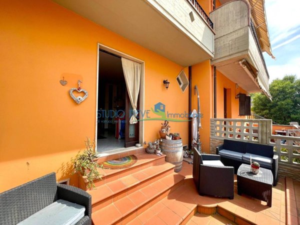 casa indipendente in vendita a Monsummano Terme in zona Cintolese