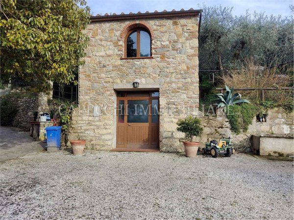 casa indipendente in vendita a Monsummano Terme in zona Monsummano Alto