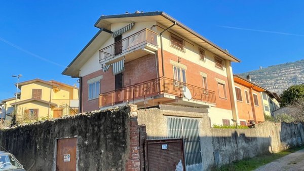 casa indipendente in vendita a Monsummano Terme