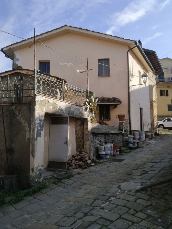 casa indipendente in vendita a Monsummano Terme