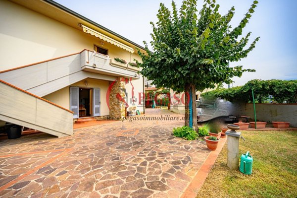 casa indipendente in vendita a Monsummano Terme