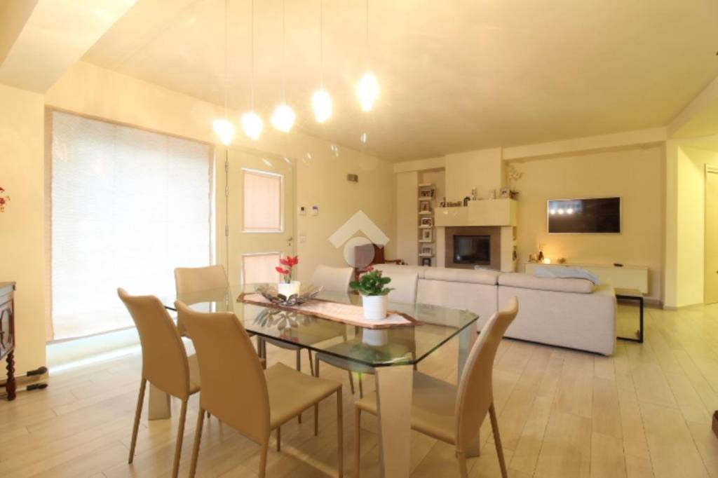 casa indipendente in vendita a Monsummano Terme