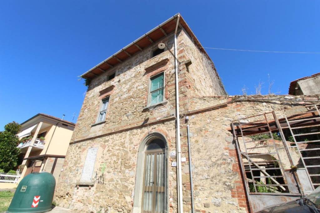casa indipendente in vendita a Monsummano Terme in zona Cintolese