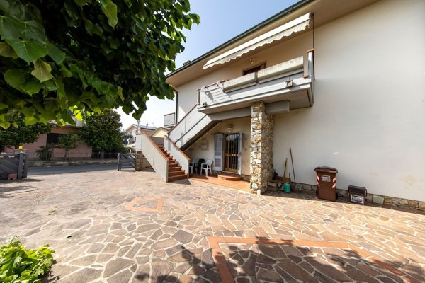 casa indipendente in vendita a Monsummano Terme