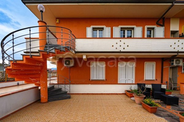 appartamento in vendita a Monsummano Terme