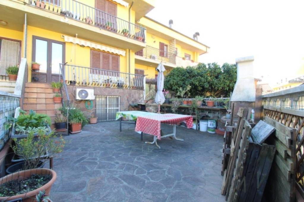 casa indipendente in vendita a Monsummano Terme