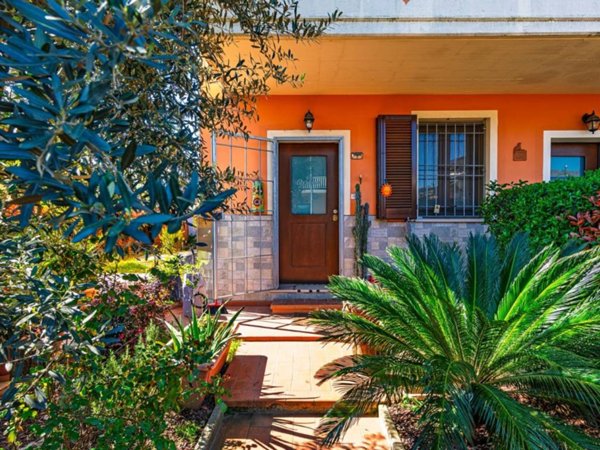 casa indipendente in vendita a Monsummano Terme in zona Cintolese