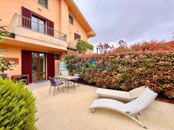 casa indipendente in vendita a Monsummano Terme in zona Cintolese