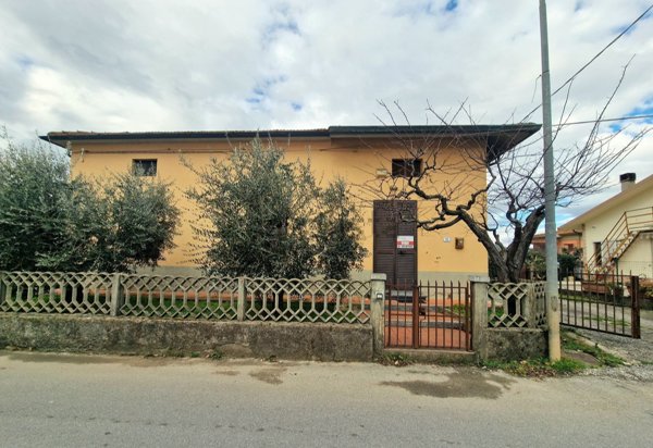 appartamento in vendita a Monsummano Terme
