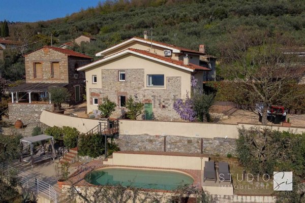 casa indipendente in vendita a Monsummano Terme