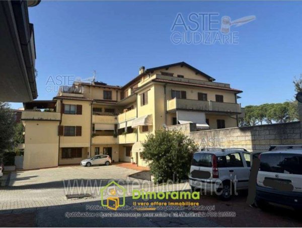 appartamento in vendita a Monsummano Terme