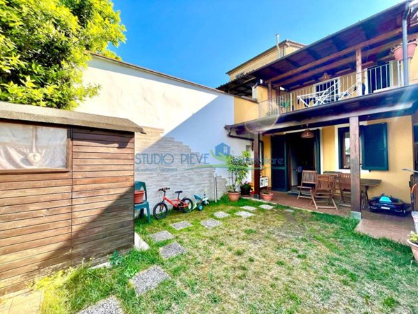 casa indipendente in vendita a Monsummano Terme in zona Bizzarrino