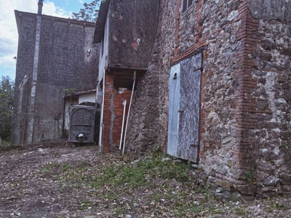 casa indipendente in vendita a Monsummano Terme in zona Montevettolini