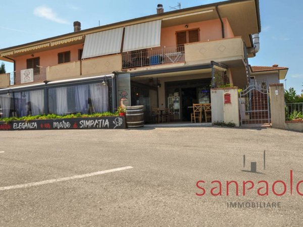 negozio in vendita a Monsummano Terme in zona Bizzarrino