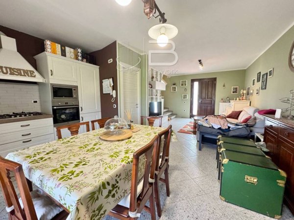 casa indipendente in vendita a Monsummano Terme in zona Cintolese