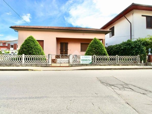 casa indipendente in vendita a Monsummano Terme