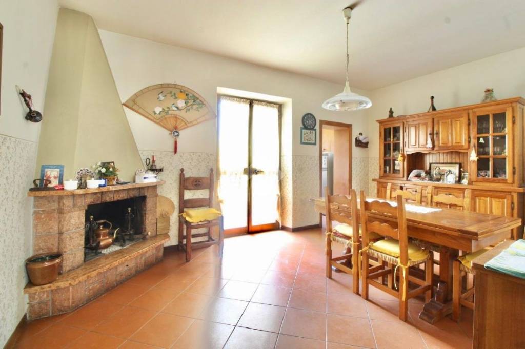 casa indipendente in vendita a Monsummano Terme in zona Cintolese