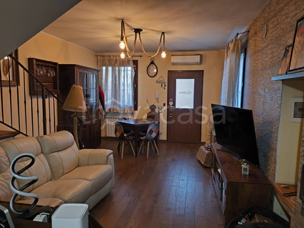 casa indipendente in vendita a Monsummano Terme