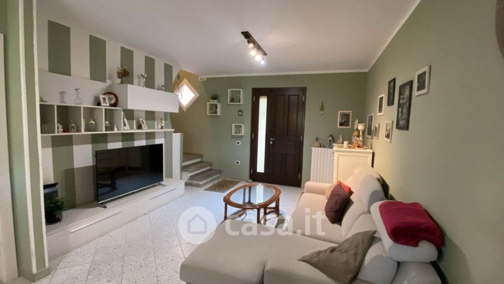 casa indipendente in vendita a Monsummano Terme in zona Violi