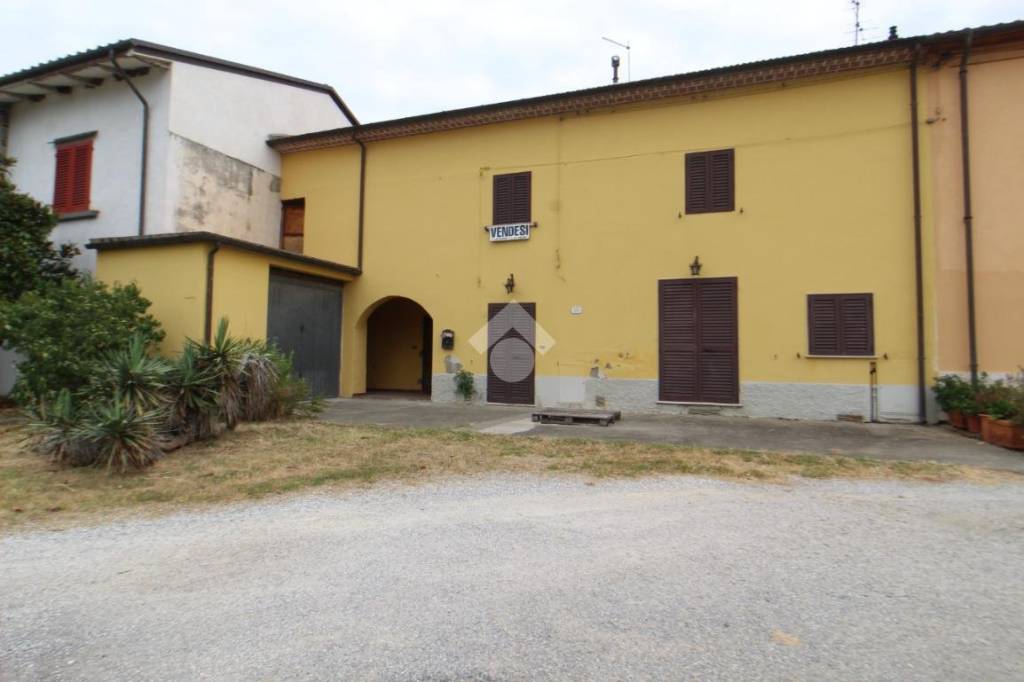 casa indipendente in vendita a Monsummano Terme in zona Cintolese