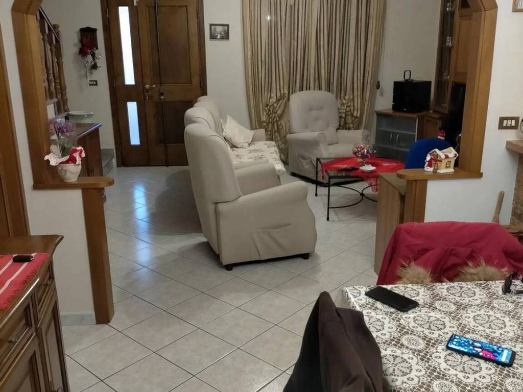 casa indipendente in vendita a Monsummano Terme in zona Cintolese