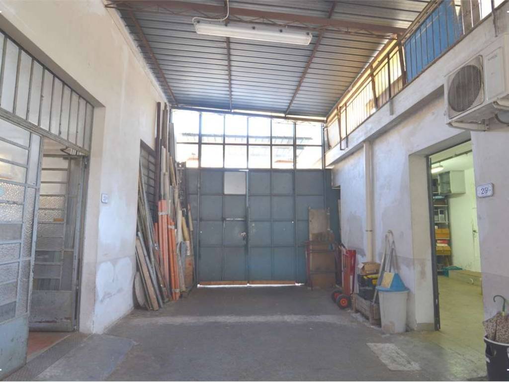 locale commerciale in vendita a Monsummano Terme