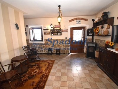 appartamento in vendita a Monsummano Terme in zona Montevettolini