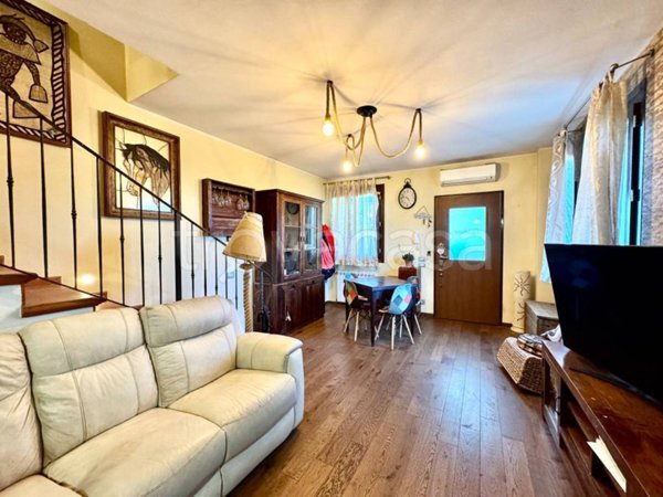 casa indipendente in vendita a Monsummano Terme in zona Cintolese