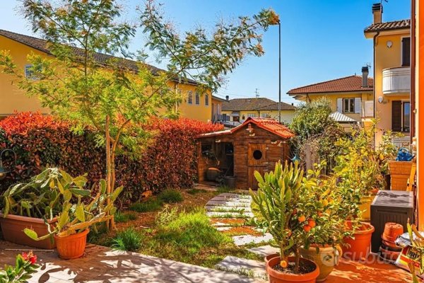 casa indipendente in vendita a Monsummano Terme