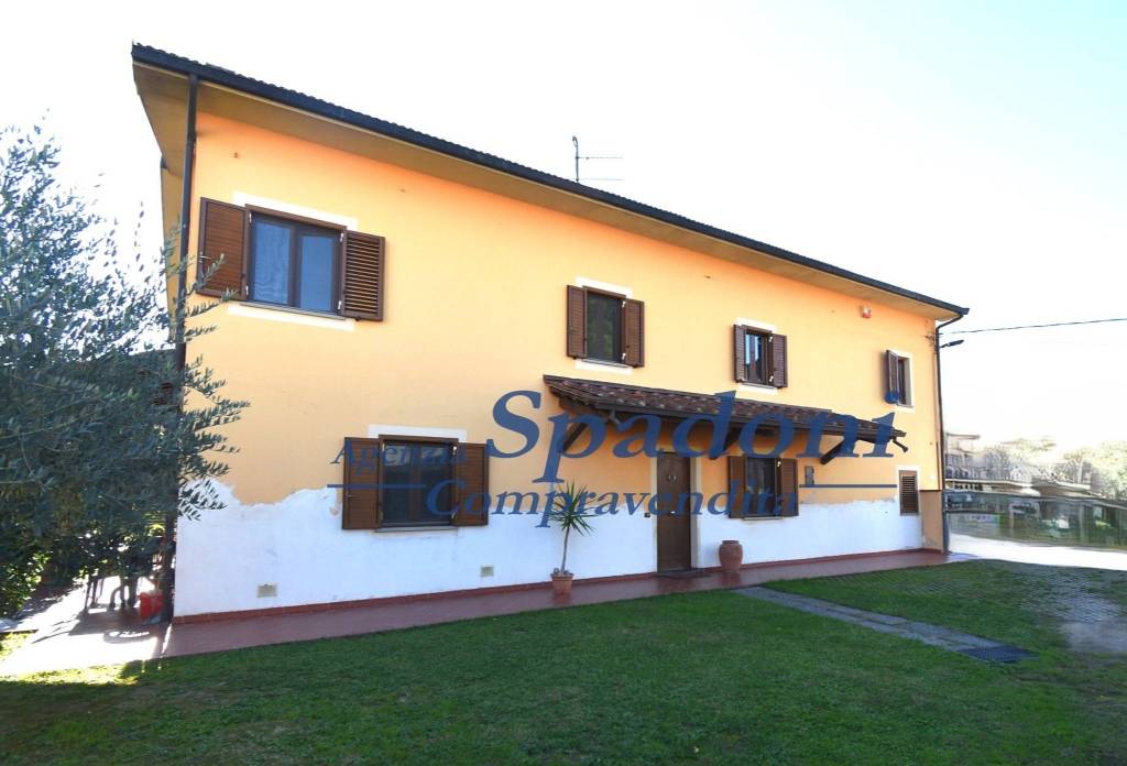 casa indipendente in vendita a Monsummano Terme in zona Bizzarrino