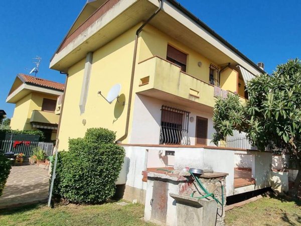 casa indipendente in vendita a Monsummano Terme