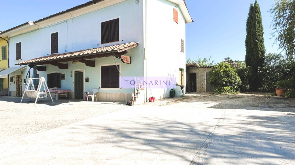 casa indipendente in vendita a Monsummano Terme in zona Bizzarrino