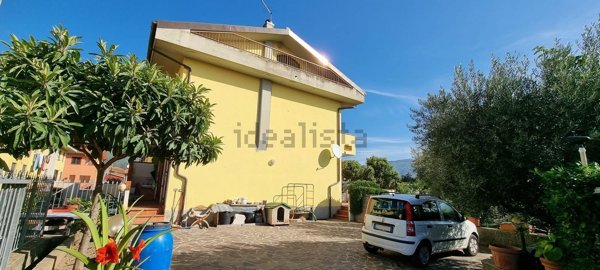 casa indipendente in vendita a Monsummano Terme