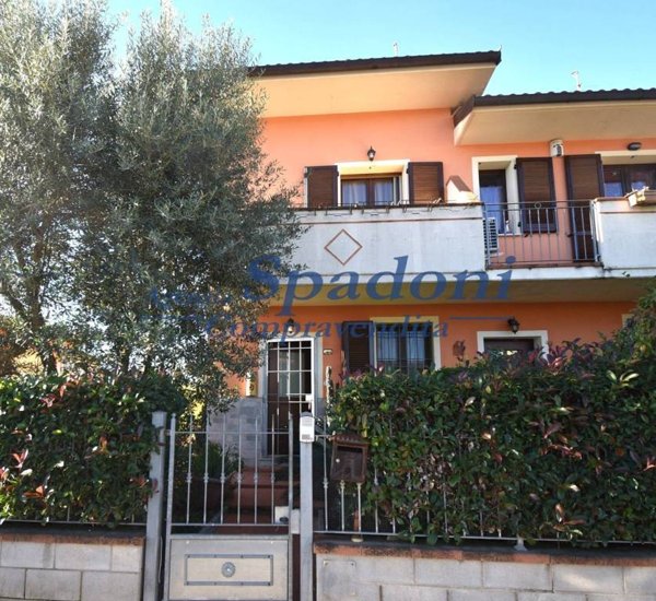 casa indipendente in vendita a Monsummano Terme in zona Uggia