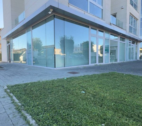 negozio in vendita a Monsummano Terme