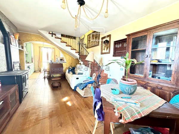 casa indipendente in vendita a Monsummano Terme in zona Bizzarrino