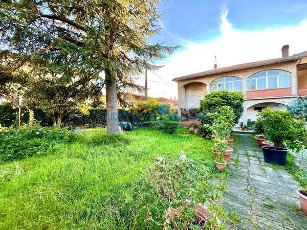 appartamento in vendita a Monsummano Terme in zona Montevettolini