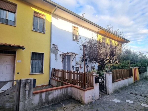 casa indipendente in vendita a Monsummano Terme