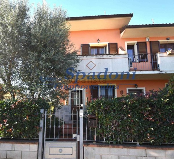 casa indipendente in vendita a Monsummano Terme in zona Uggia