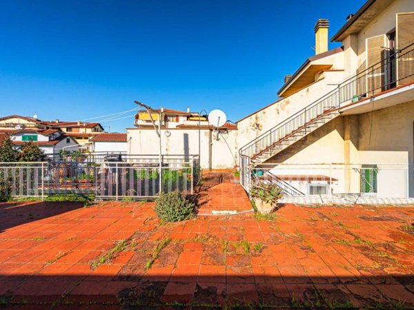 intera palazzina in vendita a Monsummano Terme