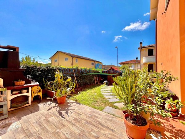 casa indipendente in vendita a Monsummano Terme