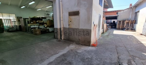 capannone in vendita a Monsummano Terme