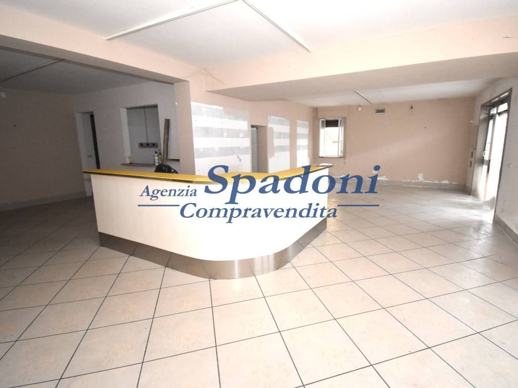 negozio in vendita a Monsummano Terme