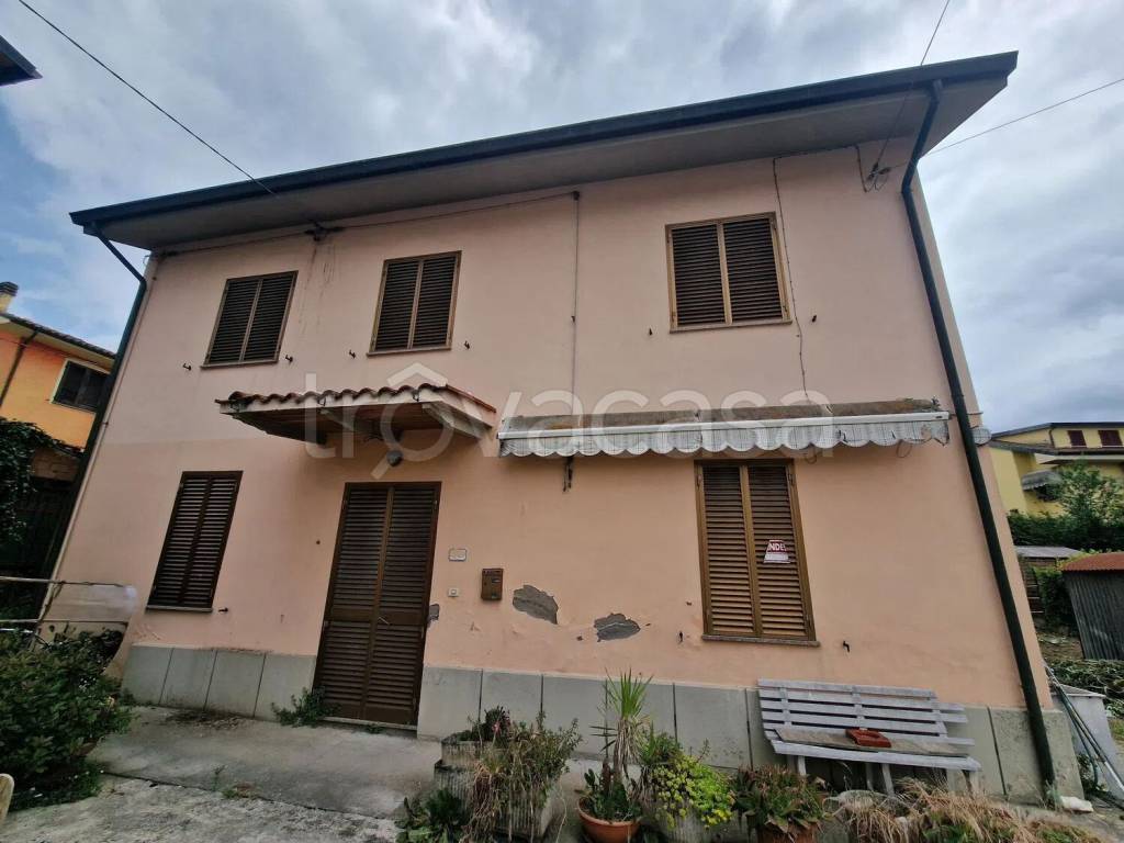 casa indipendente in vendita a Monsummano Terme in zona Cintolese