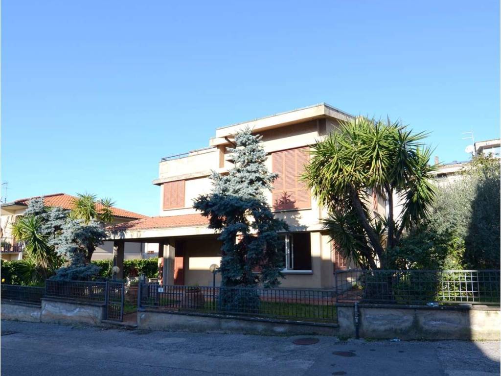 casa indipendente in vendita a Monsummano Terme
