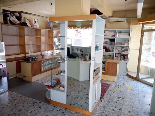 negozio in vendita a Monsummano Terme