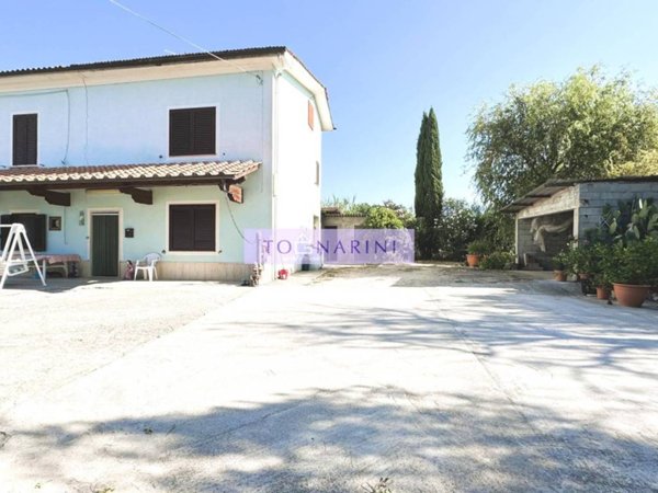 casa indipendente in vendita a Monsummano Terme in zona Bizzarrino