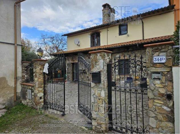 casa indipendente in vendita a Monsummano Terme in zona Bizzarrino