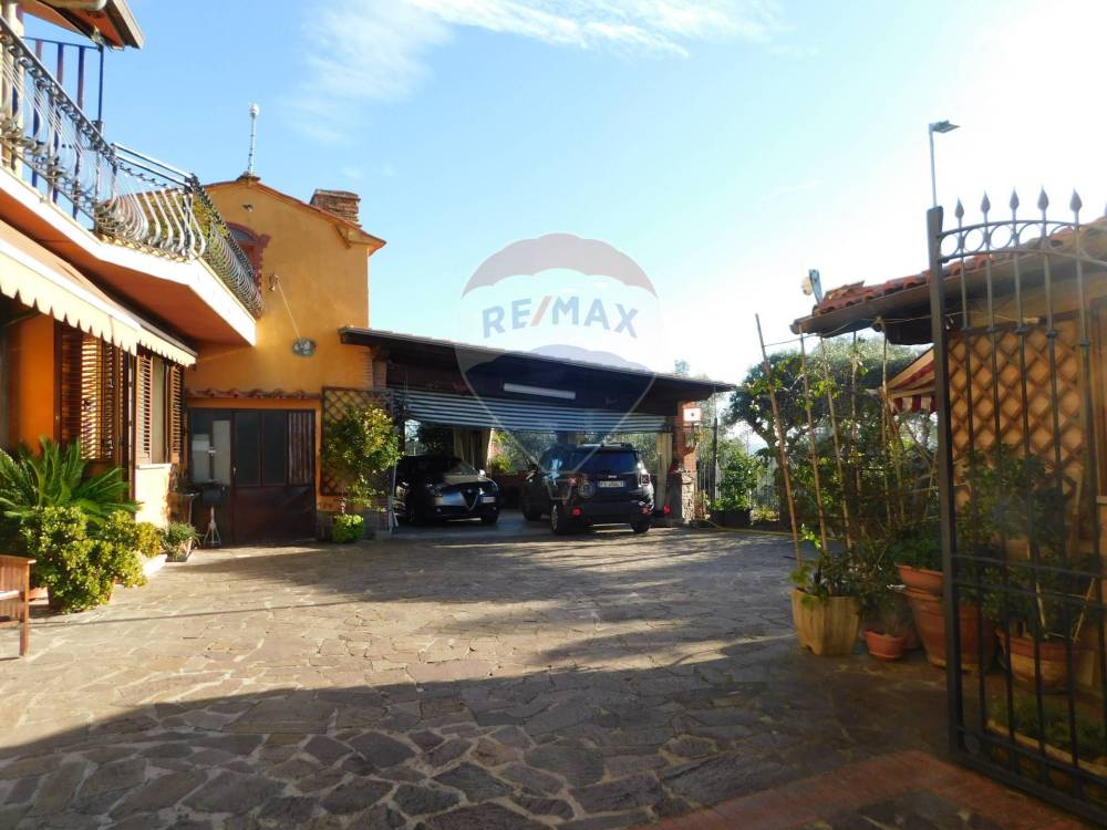 casa indipendente in vendita a Monsummano Terme in zona Montevettolini